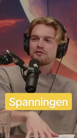 Een blik zegt meer dan 1000 woorden  Luister nu ‘Je kan mij kennen van de Tv’ in je favo podcast-app of kijk op YouTube 😉 #favorite #favorietepodcast #stefandevries #seandemmers #seandemmers #juliaheetman #tonnymedia #fyp #podcast #tonny #jefavorietepodcast 