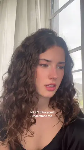 My phone was on low power mode incase you couldnt tell but this song has been stuck in my head sicne it came out #singer #wecantbefriends #arianagrande 