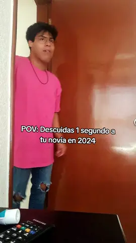 La que sufre es ella 😭 #foryoupage #viral #fyp #comedia #random #infidelidad 