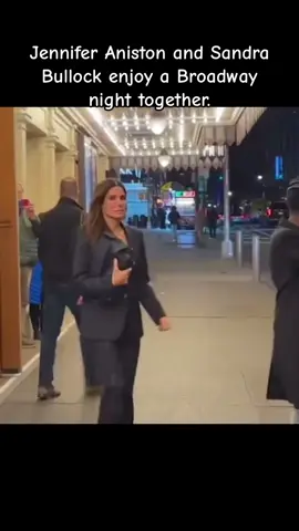#jenniferaniston #sandrabullock #Love #extrem #friends #expert #movie 