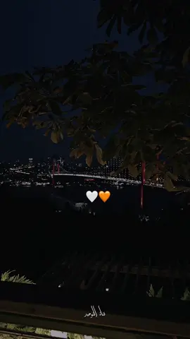 الله يناديك سحيراً …..🧡 #انشودة #تصميمي #fypシ #fyp #اللهم_صلي_على_نبينا_محمد 