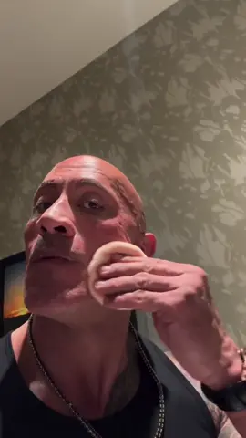 Gettin’ ready with Papa ✨ @Papatui  Trifecta of success for your face, men! ☑️ PapaTui Face Cleanser ☑️ PapaTui Toner 👈🏾 don’t sleep on this * secret weapon * ☑️ PapaTui Face Moisturizer 3 easy steps 👍🏾 Take care of your skin, men, enjoy your PapaTui and go succeed in life. ps - PapaTui is selling out everywhere 🔥🔥🔥 Holy shit. THANK YOU. Available in ALL @target stores 🎯 🇺🇸 PapaTui.Com 🧼 🚿 🧴 ~ papa t