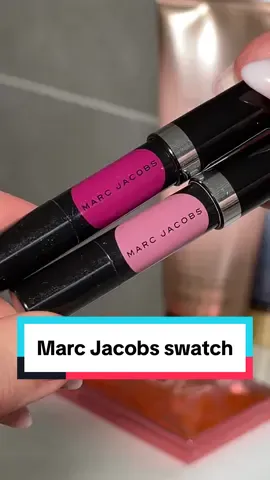 Crayon 1 ou crayon 2 ?  @marcjacobs  #MakeUpTutorial #ugccommunity #makeupartist #makeuphacks #BeautyTok #marcjacobs #BeautyReview 