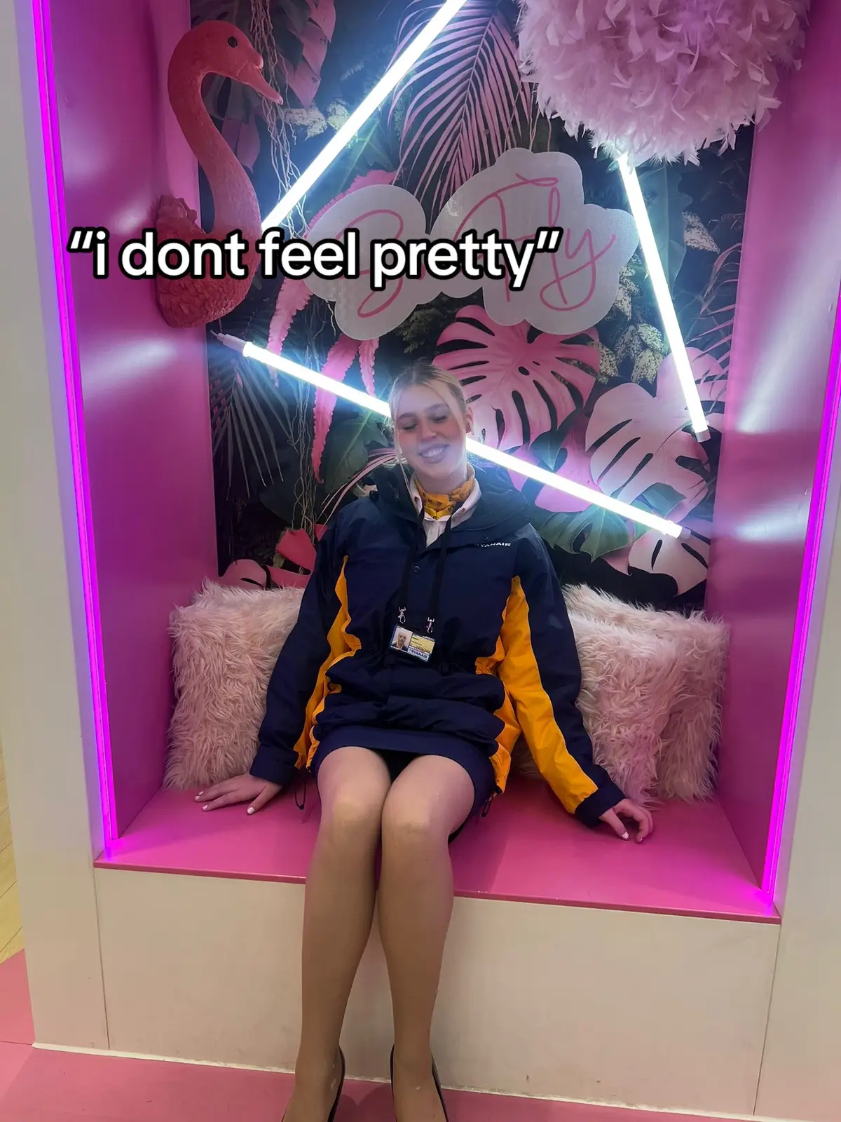 finding that photo showed me so many ss of people calling me ugly and omd i feel so bad for little reese