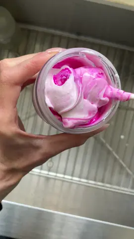 Seriously the best yogurt. #yogurt #greekyogurt #erewhon #iykyk 