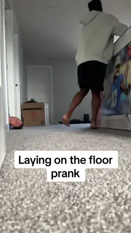 His poor toe 😅😭 @DevenChris IB: @Ricky & Lesly 