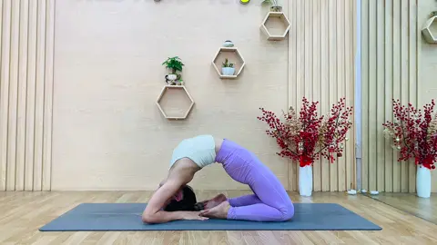 Vẫn là tư thế kim cương tròn nhưng không sử dụng vòng 💪💪💪 You can do it 👍👍 #namaste #yoga  #yogapose  #LanhYoga #Backbend #DiamondPose #Uonlung #Tuthekimcuongtron