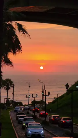 Pero hoy quiero olvidarte.. 🎶❤️‍🩹 #sunset #salsa #salsaromantica #salsasensual #estadosparawhatsapp #paradedicar #videolyrics #rolitasparadedicar #atardeceres #costaverde #parati #tiktok 