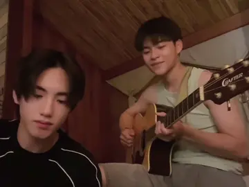 เพลงรักเพลงแรก😭😭 @MARCKRIS BUS @phutatchai #marckris #phutatchai #fyp 