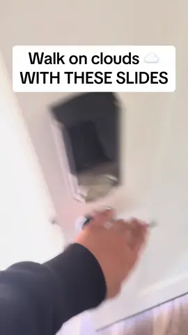 These slides are so comfortable they feel like walking on clouds #unisexfashion #slide #slippers #TikTokShop #tiktokmademebuyit #fyp #vi 