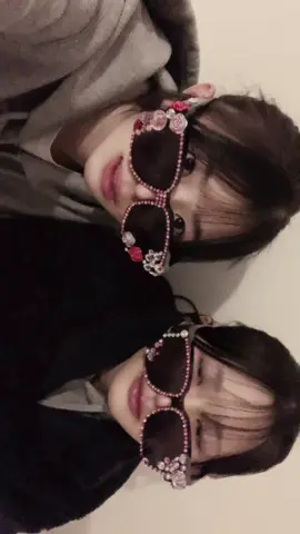 #サングラスデコ#09 #双子  結構センス良くない？！？！？！ どんな前髪が似合うと思う？