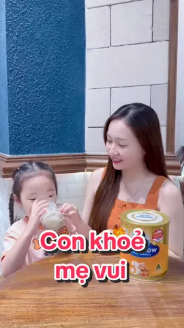 Mẹ nào đang băn khoăn không biết chọn sữa nào tốt cho con thì xem hết video của mẹ Lili nhé 😉 #Natureonedairy #chamconmattay_caothetrungngay #suregrow #conchackhoe #conbubam #HMM