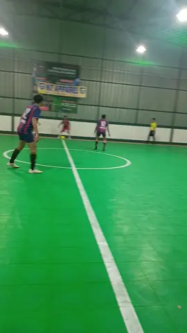 Lapangan LA Futsal Laladon Ciomas Bogor #prankstatuswa #prankstatus #statuswavideo #maenbola #futsal #futsalindonesia #sepakbolatiktok #fypbola #fypfutsal #anakfutsal #mentahanvideo 