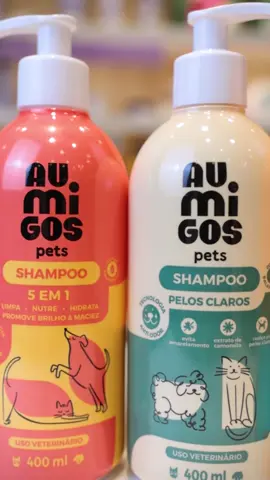 Nossos pets trazem alegria para a nossa vida todos os dias! 🐶🐱 E foi como forma de retribuir todo esse amor que o Boti lançou a linha AUMIGOS! 🐾 Com ingredientes que vão deixar seu melhor amigo limpinho e cheiroso, sem agredir a pele. 🫶🏼 Venha conhecer essa novidade MIAUravilhosa! #boticario #oboticario #aumigos #pets #petshop #linhapet 