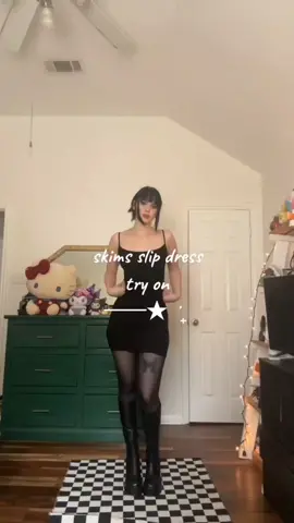 #duet with @Chloe Rose #skims My obesstion with skims is so bad for my bank account but I’m so okay with that 😩💕 @skims #skims #fo 