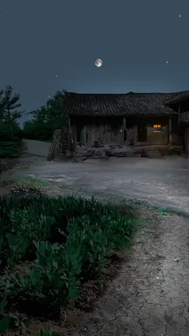 Bạn có còn nhớ câu hát mẹ ru cho bạn ngủ thời thơ ấu ko ?? 🏚️🌙🍃#anyen #annhien #tuoitho #hoainiem #quenha #tuoitho8x9x #mientayquetoi 