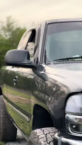 in the making😉 #ŁiŁLane #gmt800 #gmcsierra #gmc 