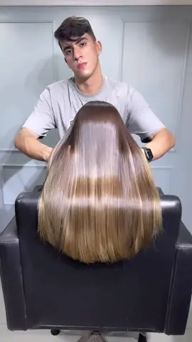 Pantufas para pés quentinhos deixam a gente feliz? Claro! Mas a felicidade de estar com o cabelo brilhante, alinhado, sem frizz e blindado da umidade é incomparável. Com o Amend Blindagem Essencial você consegue! Ah, e o efeito dura até quatro lavagens. 😲 Com o cupom ALLYSON15 você ainda compra com desconto no site Amend!  #AmeiAmend #Amend  #AmendBlindagemEssencial #BlindagemEssencial