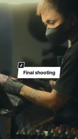 Thành phẩm cuối cùng của buổi tattoo shotting… Là cả một quá trình đúng nghĩa đen và bóng nha mn… Hình xăm phải mất gần 10 tiếng để hoàn thiện… #chupanh #lightroom #photography #cinematography #cinematicvideo #tattoo 