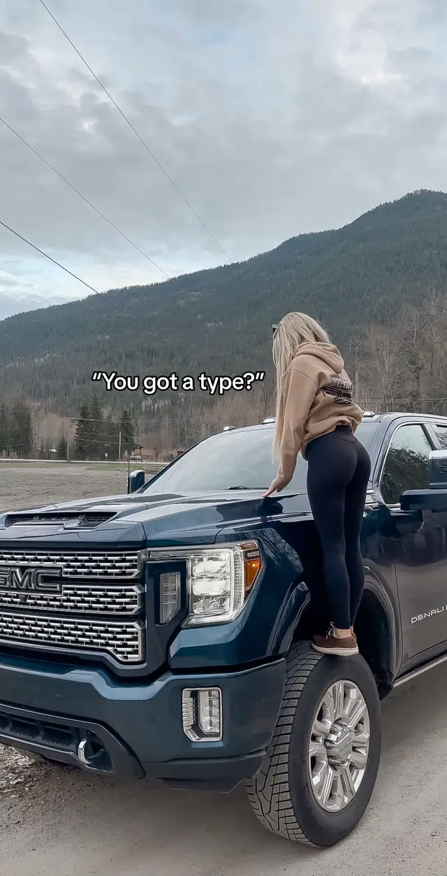 #type #blonde #truckgirl #duramax #girlswithdiesels #l5p #denali 