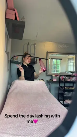 SPEND THE DAY WITH ME LASHING🤍 Based- Ashford Surrey📍  #lashes #lash #SmallBusiness #lashextensions #lashtech #surrey #lashwithme #lashtrend #transition #spendthedaywithme #lashtips #lashtechnician #lashgoals #russianlashes #hybridlashes #classiclashextensions #beauty 