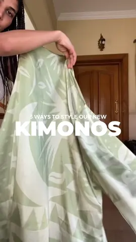 3 Ways to style our LUNAR KIMONO with @Malakswardrobe ✨ Shop our new Kimonos now available on our website, tag us and show us how you style them😍  www.inyourshoe.com #styling #grwm #OOTD 