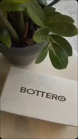 Sapatilha metalizada maravilhosa... Couro bottero 6x49.00 entregamos em todo 🇧🇷 #sapatilha #bottero #temnafig #conforto  #colecaoinverno2024 