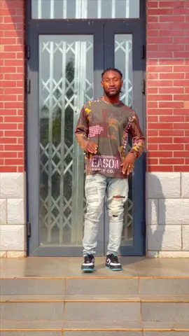Tag un danseur avec qui tu aimerais me voir  danser 😋#olopatchaarnold #tiktokafrique🇹🇬🇨🇩🇨🇮🇧🇯🇬🇦🇨🇲🇬🇦 #pourtoi #epousemoi #challenge 