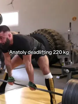 I don’t think he can clean here @ANATOLY ?! #fypシ #foryoupage #anatoly #gymprank 