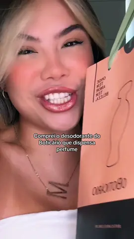 Ele dispensa perfume! Pode até roubar a cena do perfume principalmente se você combina ele com o hidratante e o body splash!!! @oboticario 