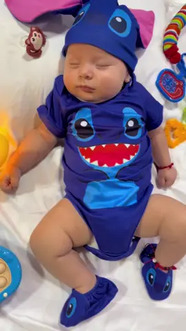 DISPONIBLE💙 pedidos 3153560796💙 @mimaditos.shop💙 #bebe #bebestiktoks #ropabebe #ropabebecolombia #valledelcauca #bebestiernos #ventaropabebes #viralvideo #viraltiktokvideo #stitch #videosbebes 