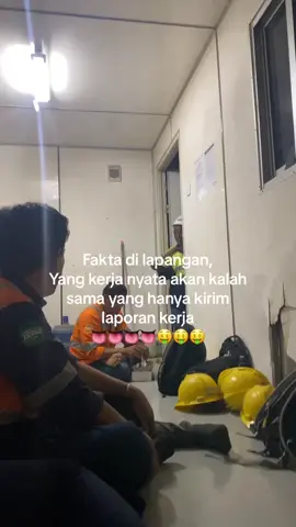 Yang kerja siapa yang lepotan siapa 👅👅👅👅#fyp #fypシ #fypシ゚viral #fypage #masukberandafyp #masukberanda #viralvideo #pastifyp #viral #tambang #tambangbatubarakalimantan #tambangbatubara #tambanghitz #fyppppppppppppppppppppppp #katakata #soundviralsekarang #petroseakbl #petrosea #kblpetrosea #petrosea_kideco #petroseaksm #bimapetrosea #petros #PETROSEA #PETROSEA 