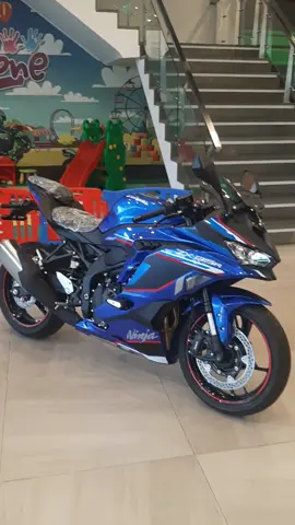 ZX-25R ABS SE Candy Plasma Blue. #zx25r #greentech #kawasaki 