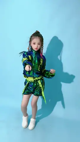 #莉莉 #中国小美女 #中国可爱女孩 #Girls #dancing #fyp 