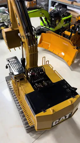 1/8 385CF hydraulic excavator.  #rchydrauilc #rc #rcconstruction  #rcmodel #rctruck #rcexcavator #rctractor #rcdigger #toucanhobby 
