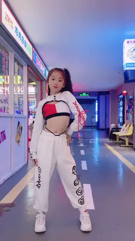 #小瑜儿 #中国小美女 #中国可爱女孩 #Girls #dancing #fyp 