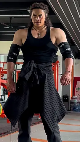 奔波的岁月，是我们对未来的不懈追求，人生就是一场修行苦中做乐。👊✌️#bodybuilding #hulk #lubu #gym #gymvideo #GymTok #foryou 
