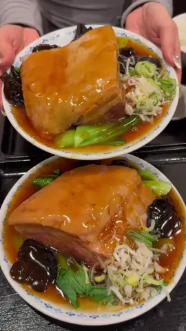 日本が世界に誇る街中華！600gの角煮🐷庶民の胃袋を支えるデカ盛り&具沢山メニューがどれも最高すぎる！人生で一度は行ってほしいお店！#東京グルメ #japanesefood #tiktokfood  📍四つ角飯店 東京都立川市曙町1-16-5 