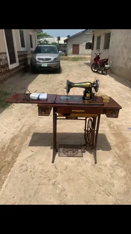 Neatly used butterfly manual sewing machine, comes with: Motor Sewing accessories 