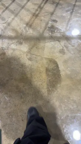 로고가 안에 밖에 없어 …