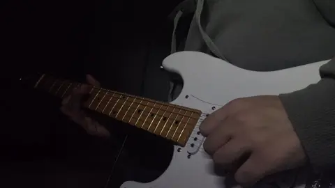 Sen Evlisin  . .   . #güldenkaraböcek #senevlisin #elektrogitar #guitarsolo #guitar #coversolo 