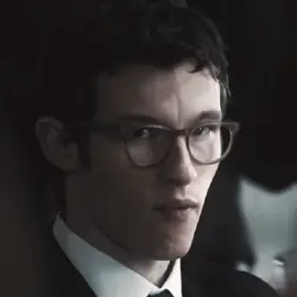 men with glasses🧎🏽‍♀️#callumturner #theonlyboylivinginnewyork #mastersoftheair #callumturneredit #thomaswebb #fyp #foryou #fypシ 