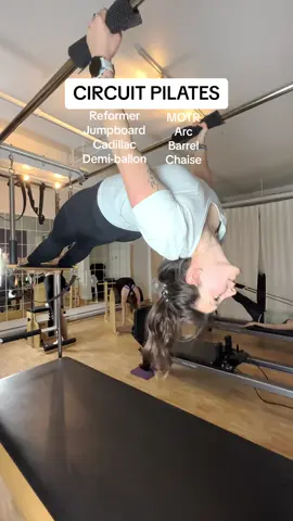 Nouveau cours: le Circuit Pilates 😀 Venez essayer nos appareils afin de dynamiser votre pratique: reformer, jumpboard, cadillac, barrel, chaise, demi-ballon, MOTR, Arc...  ➡️ Ce cours est proposé par Patricia à partir du lundi 29 avril au studio Équilibre Mont-Royal 😉 #april #viralsong #fitnesschallenge #newmonth #goal #pilates #pilatesreformer #workout 