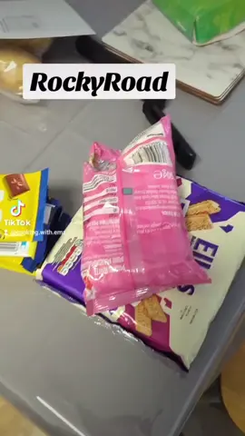 #rockyroad #sweettreats #marshmellows #minimarshmellows #chocolate #tasty 