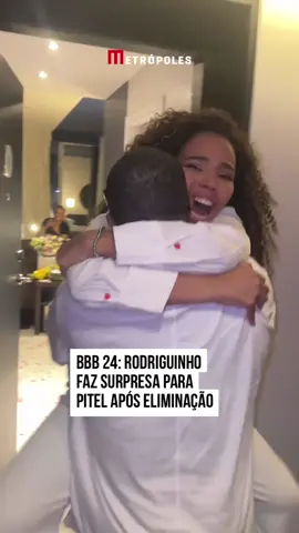 O cantor e ex-BBB Rodriguinho fez uma surpresa para Giovanna Pitel, na madrugada desta quarta-feira (3/4), após a sister ser eliminada do Big Brother Brasil. O cantor, que mora em São Paulo, foi até o Rio de Janeiro encontrá-la em um hotel.  A surpresa foi compartilhada com seguidores no Instagram. 