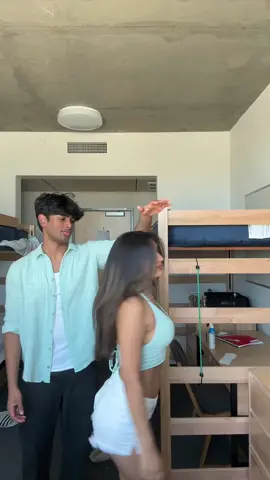 spinnin me arounddd #fyp #brown #twin #couplegoals 