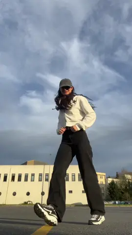 Sunshine giving hope☀️ thank you Sunshine🥹💜 dc: Neuron Crew #jhope #neuron #jhope_neuron #neurondancechallenge #dance #jhope_bts #bts #neuronchallenge #제이홉 #홉온스 #hopeonthestreet #hopeonthestreetvol1 #jhope @BTS 