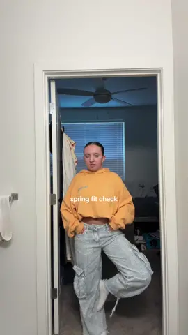 i was kinda not sure about this outfit but i lowkey love it #fyp #foryou #pleasingharrystyles #harrystyles #fypシ #relatable #fitcheck #OOTD #outfit #springfashion #spring #FitTok #outfitideas #girls #boybye #relate #foryoupage #fypシ 