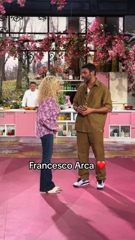 Bello e impossibile! ❤️  @Antonella Clerici #FrancescoArca #AntonellaClerici #ÈSempreMezzogiorno #davedere #Rai1 #RaiPlay #cucinaitaliana 