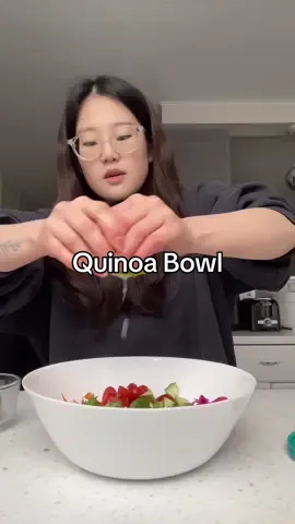 Using my prepped ingredients to make a quick lunch! #quinoa #quinoabowl #mealprep #ingredientprep #koreanamerican #cookwithme #EasyRecipes #quicklunch #veggies #spring 